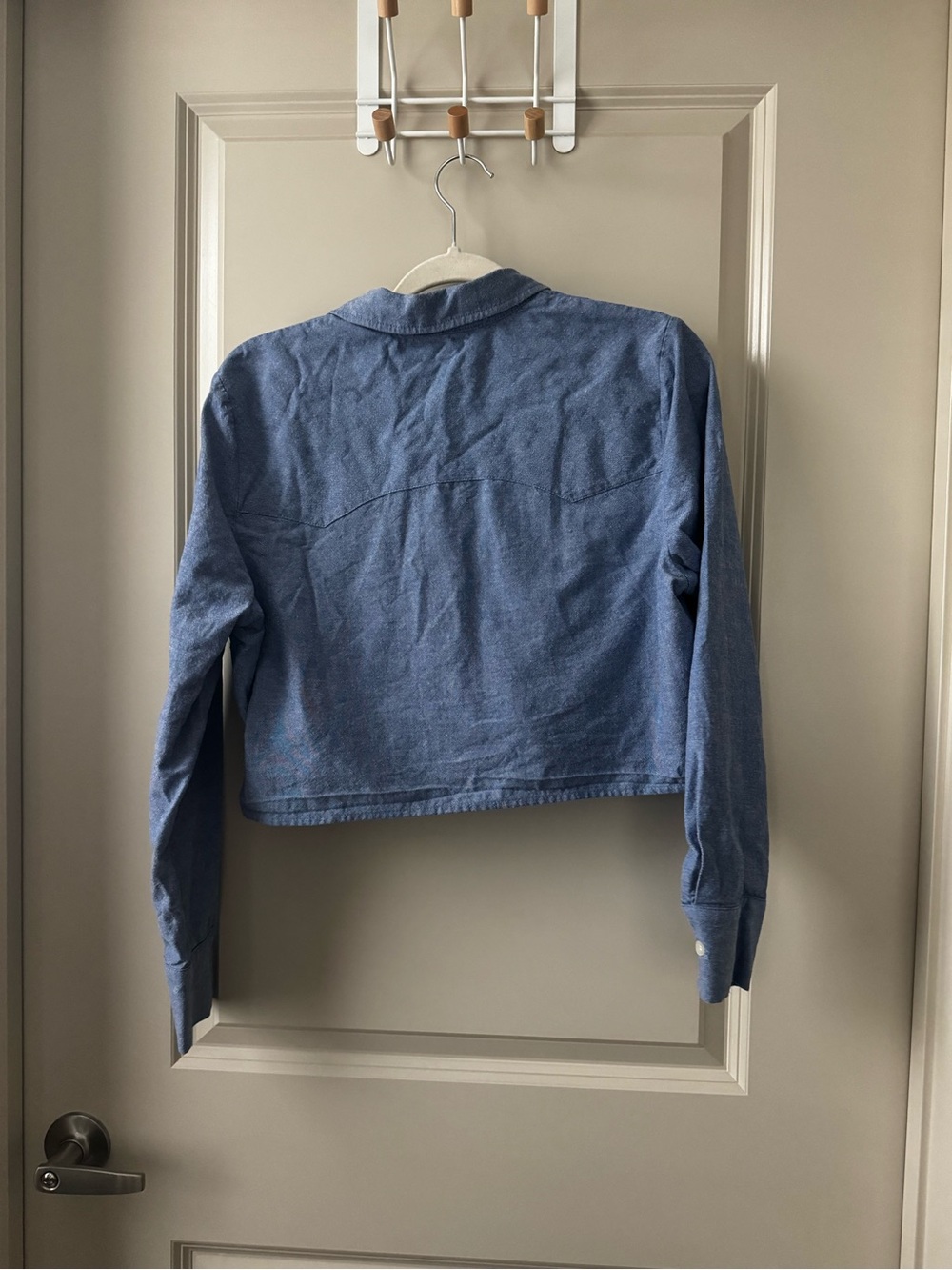 Cropped Button Up Shirt - Picture 2 of 6